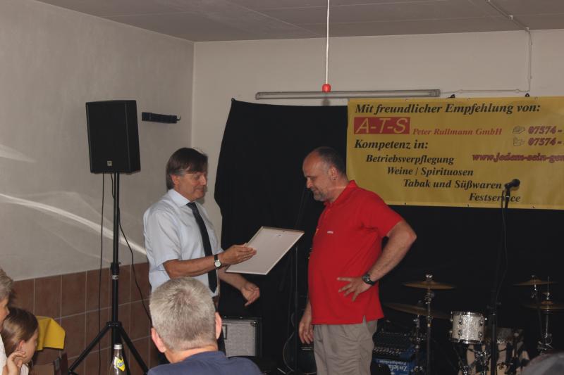 Jubiläum – Impressionen der Veranstaltung, Urkundenübergabe bei Ehrung